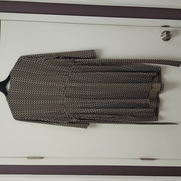 Motherhood dress brown and tan diamond shapes - Picture 5 of 7